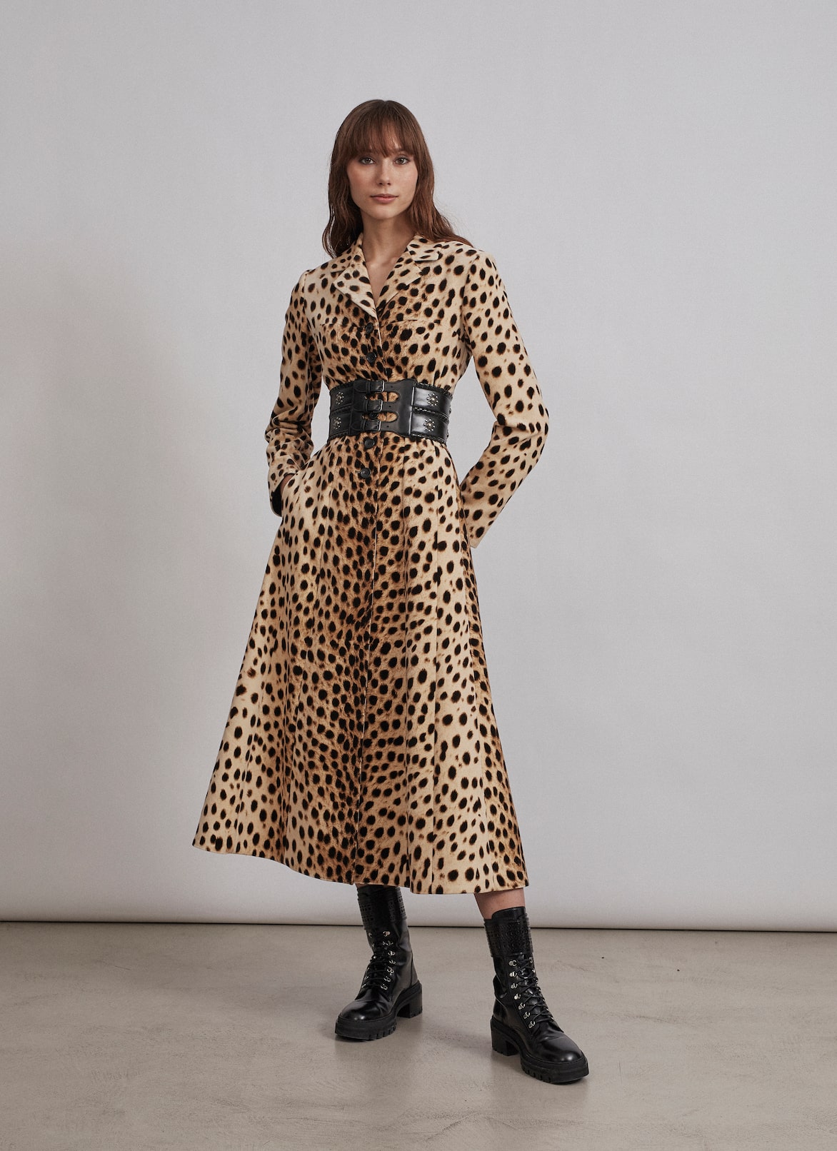Flared coat in cheetah-print cotton velvet ALAÏA  FLARED COAT IN CHEETAH-PRINT COTTON VELVET